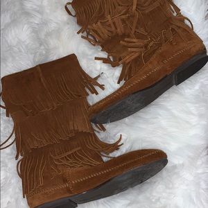 Minnetonka 3-Layer Fringe Boot